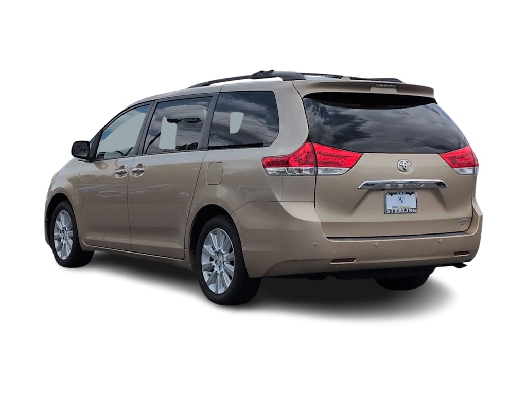 Thumbnail: 2011 Toyota Sienna - 4