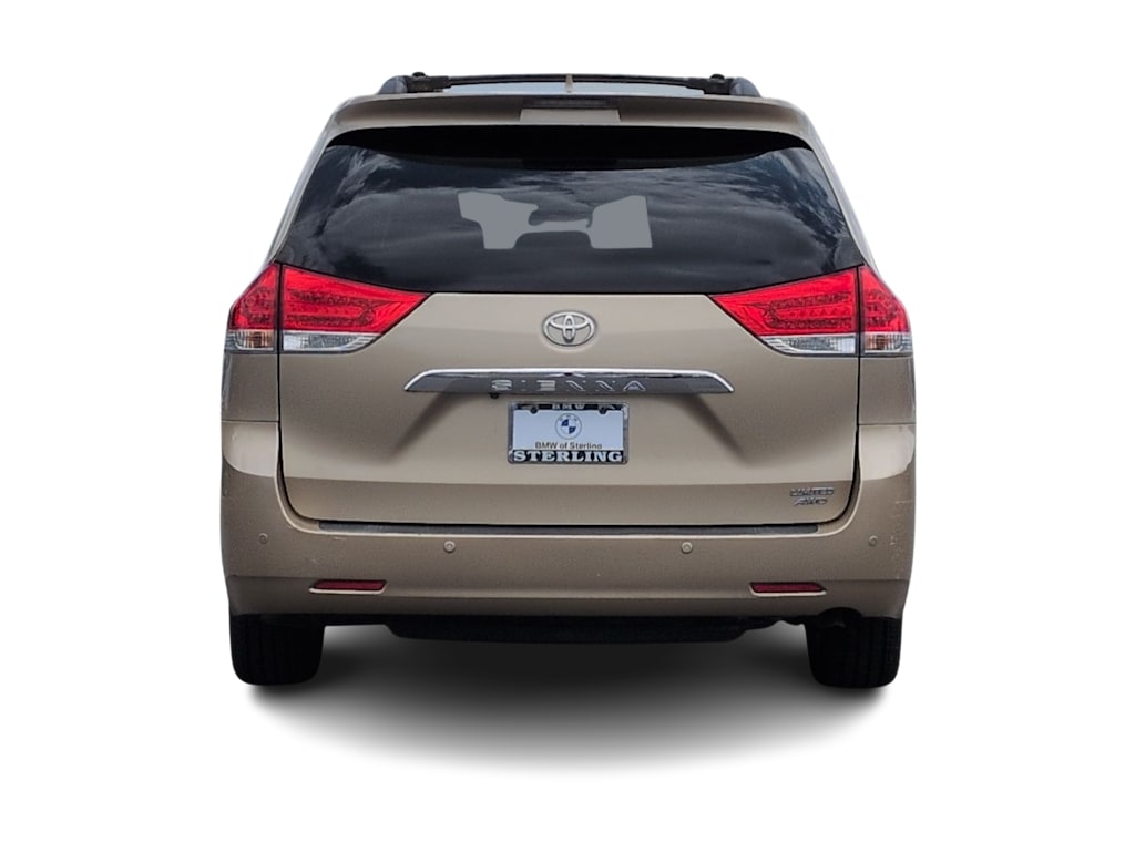 Thumbnail: 2011 Toyota Sienna - 5
