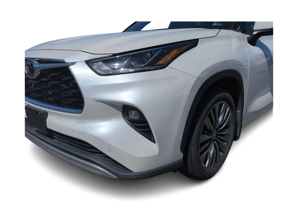 Thumbnail: 2021 Toyota Highlander - 24