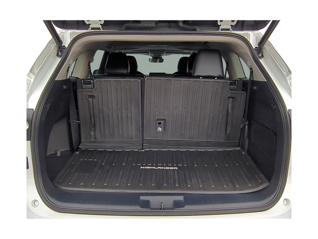 Thumbnail: 2022 Toyota Highlander - 19