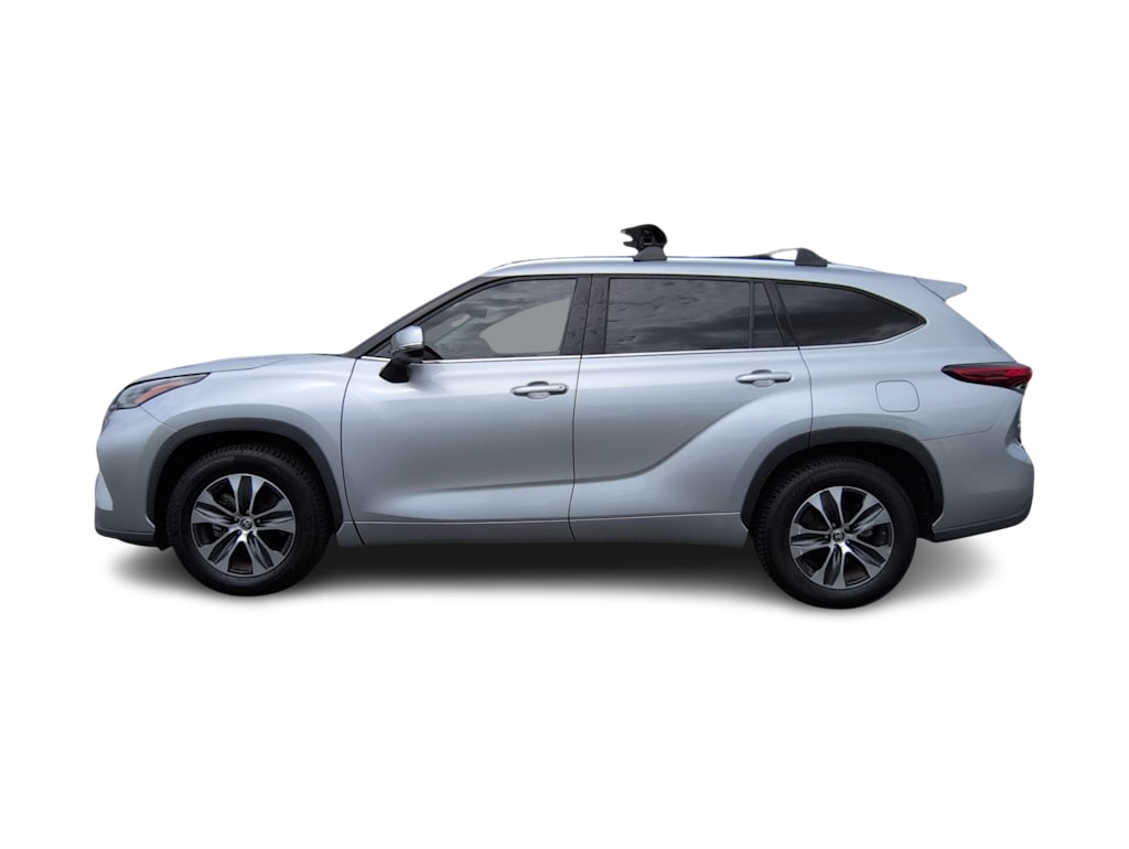 Thumbnail: 2021 Toyota Highlander - 3