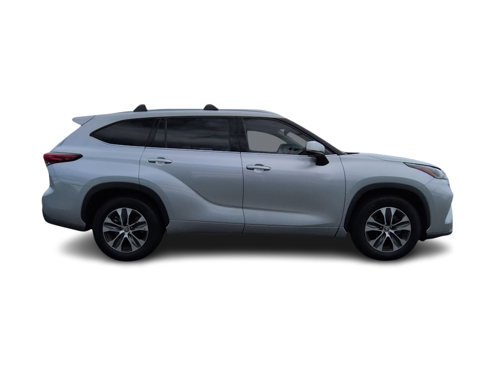 Thumbnail: 2021 Toyota Highlander - 24