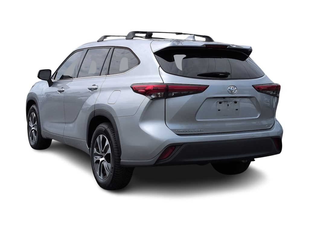 Thumbnail: 2021 Toyota Highlander - 4
