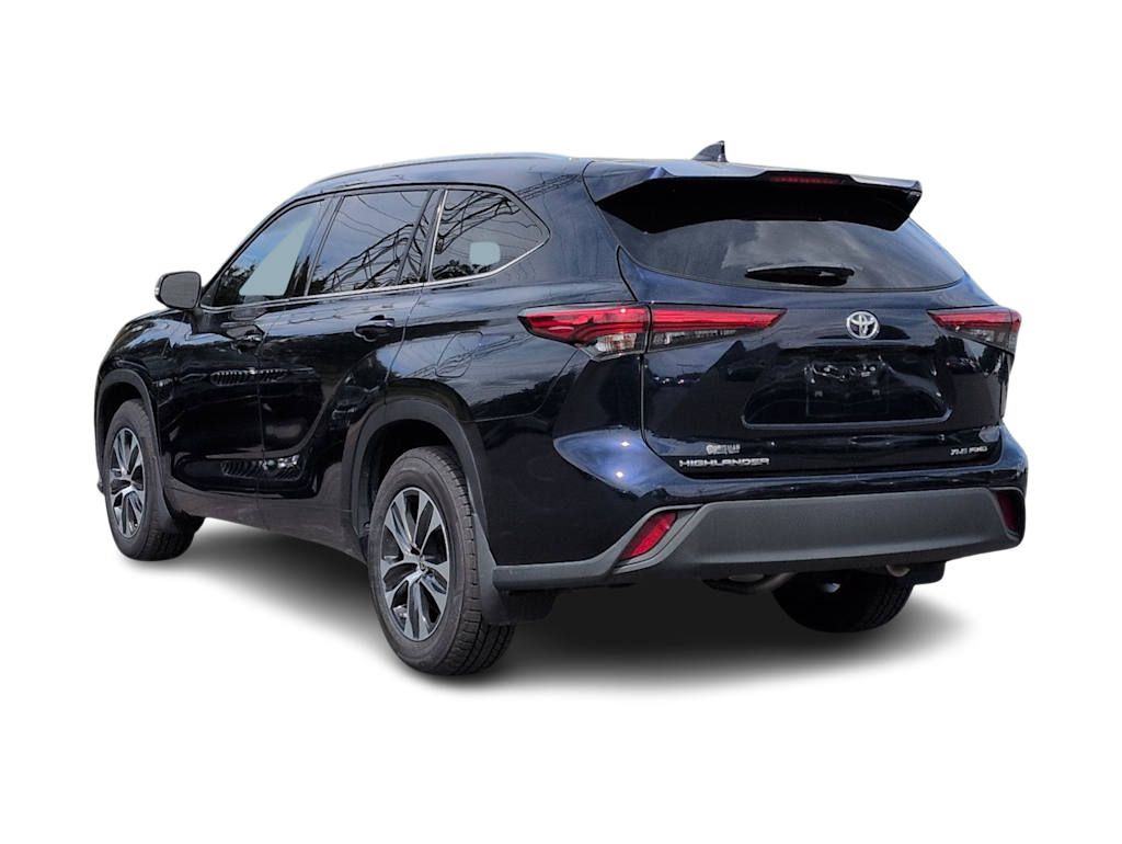 Thumbnail: 2021 Toyota Highlander - 4