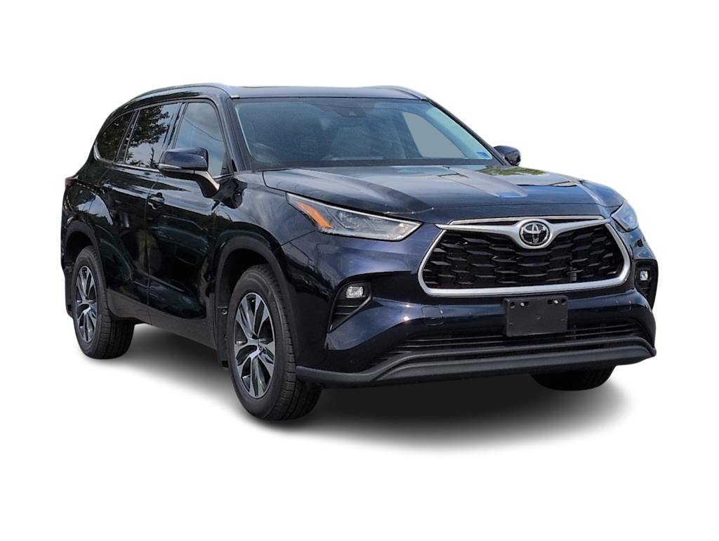 Thumbnail: 2021 Toyota Highlander - 20