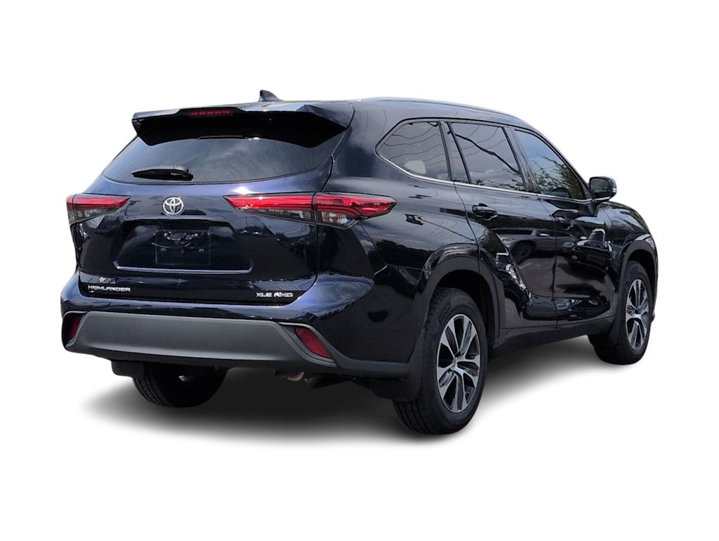 Thumbnail: 2021 Toyota Highlander - 22