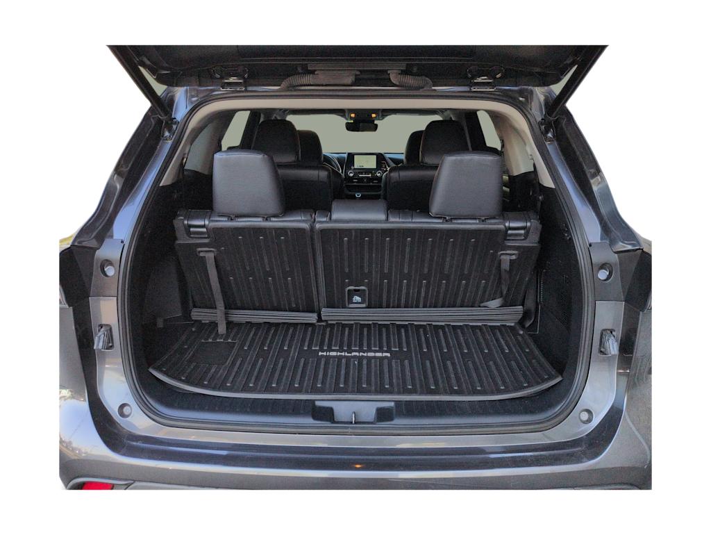 Thumbnail: 2023 Toyota Highlander - 19