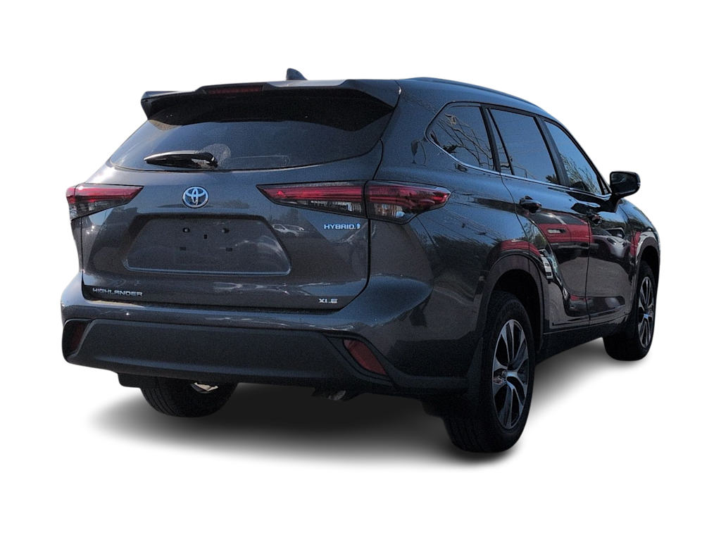 Thumbnail: 2023 Toyota Highlander - 24