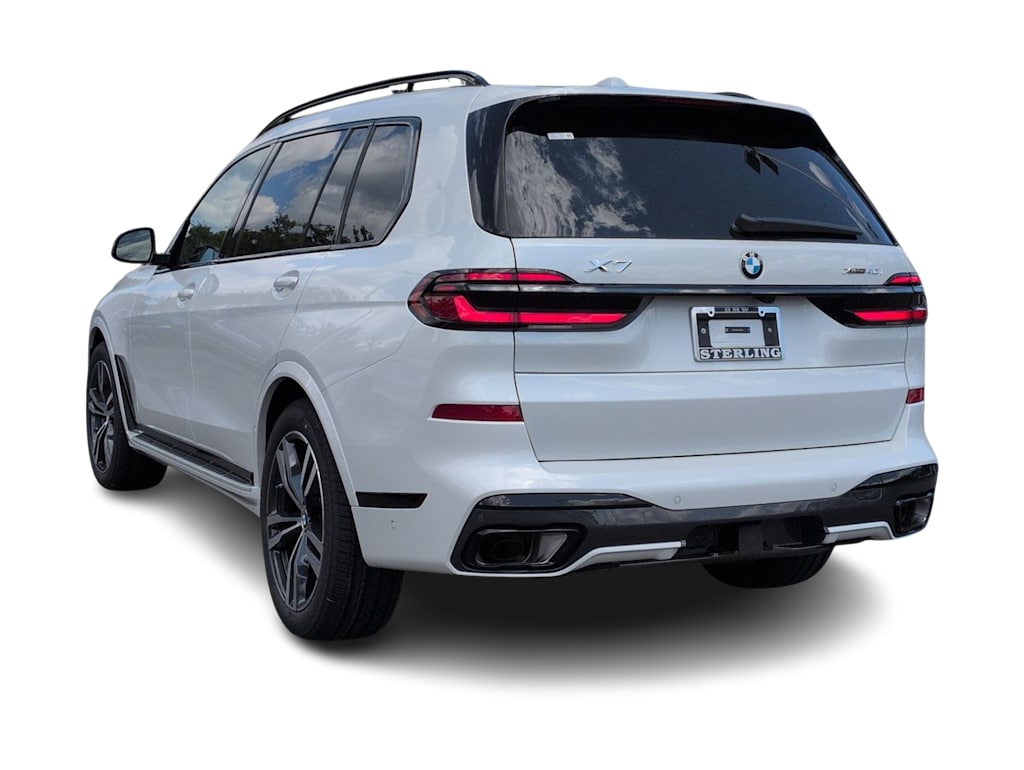 Thumbnail: 2027 BMW X7 - 4