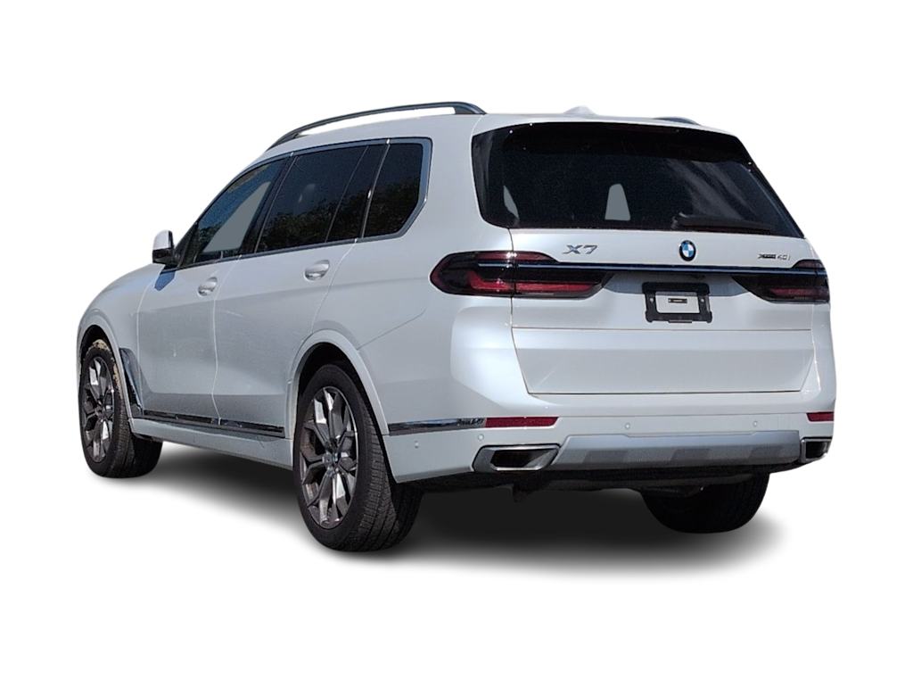 Thumbnail: 2026 BMW X7 - 4