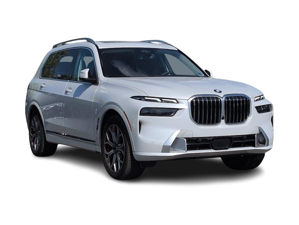 Thumbnail: 2026 BMW X7 - 21