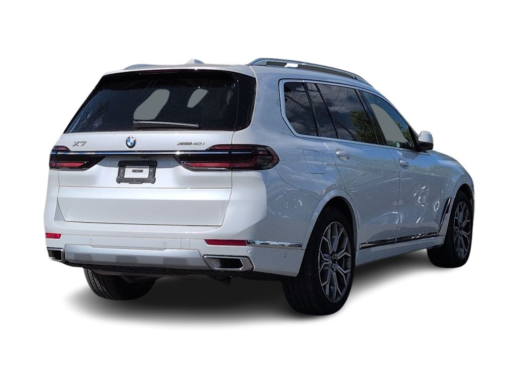 Thumbnail: 2026 BMW X7 - 23