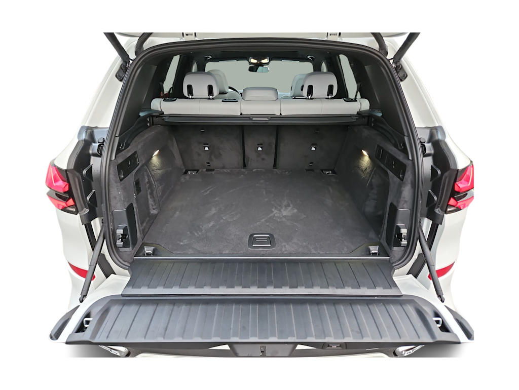 Thumbnail: 2026 BMW X5 - 18