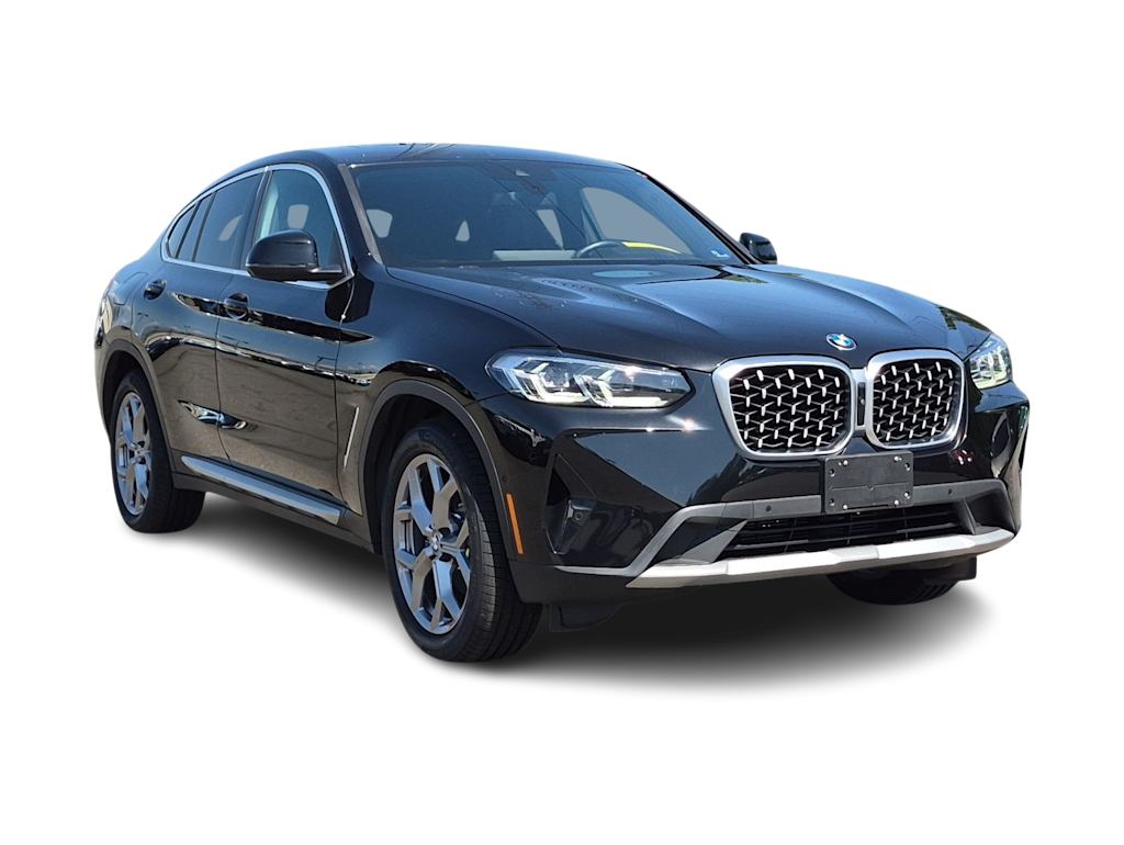 Thumbnail: 2023 BMW X4 - 21