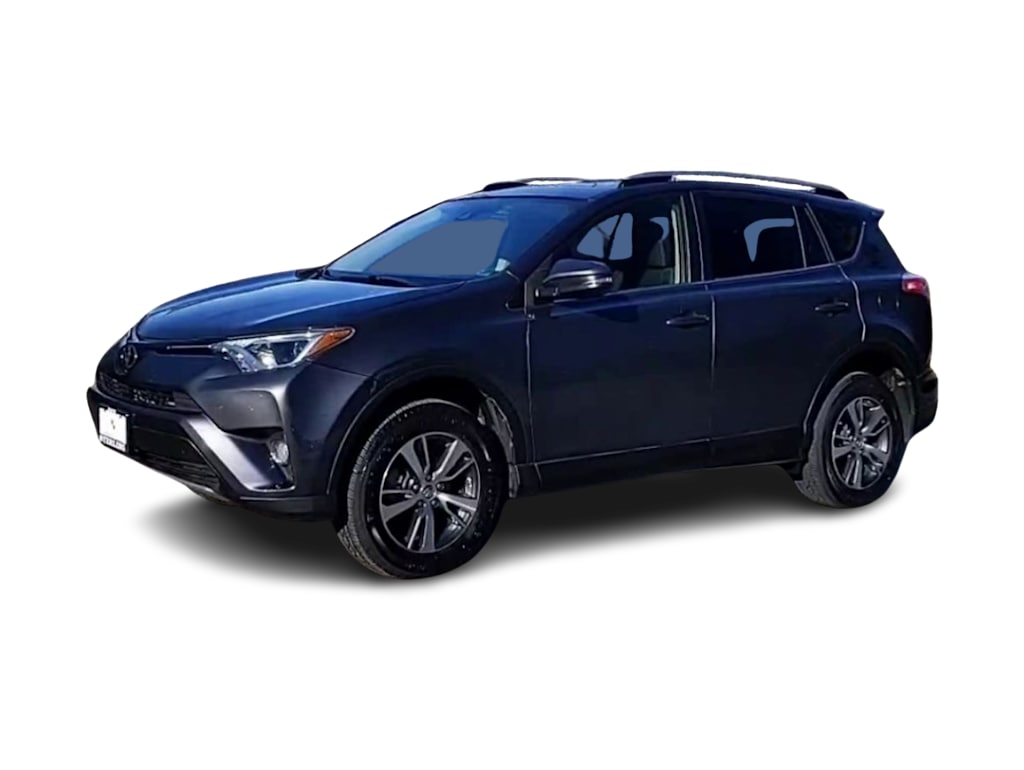 2018 Toyota RAV4 XLE 3