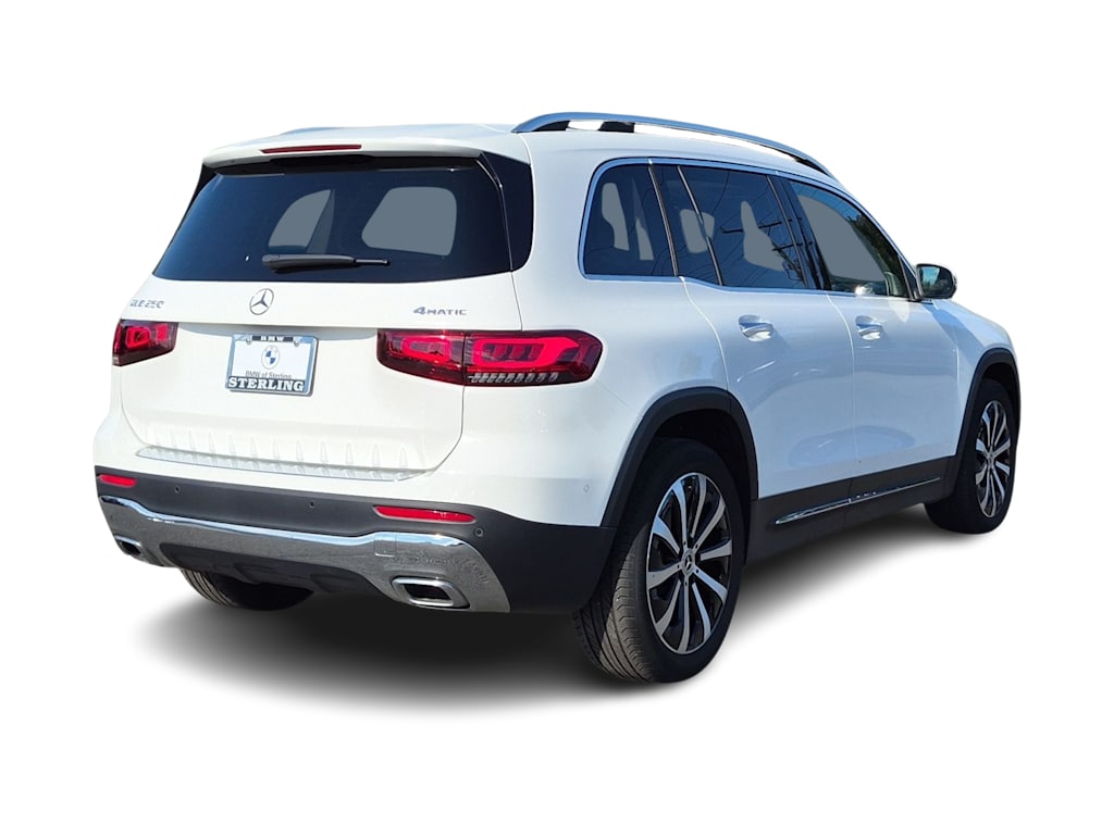 Thumbnail: 2021 Mercedes-Benz GLB - 22