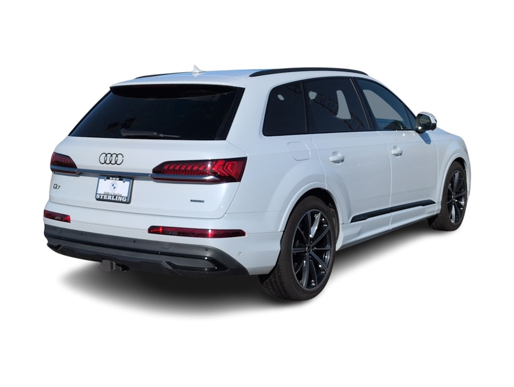 Thumbnail: 2021 Audi Q7 - 21