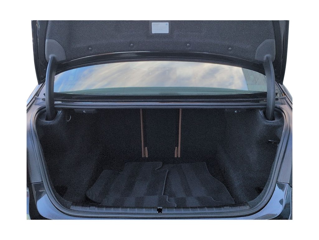 Thumbnail: 2023 BMW 5 Series - 18