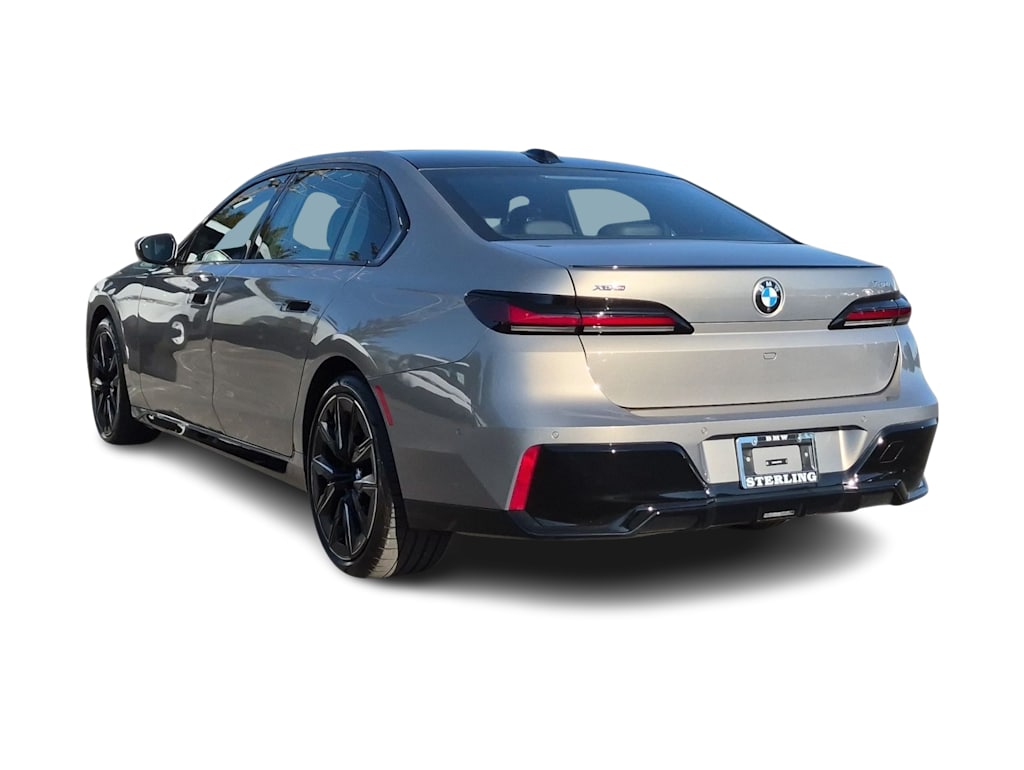 Thumbnail: 2024 BMW 7 Series - 4