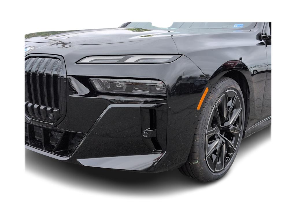 Thumbnail: 2023 BMW 7 Series - 25