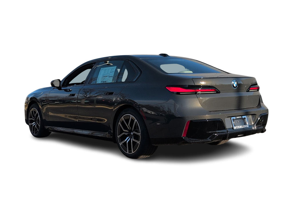 Thumbnail: 2026 BMW 7 Series - 4