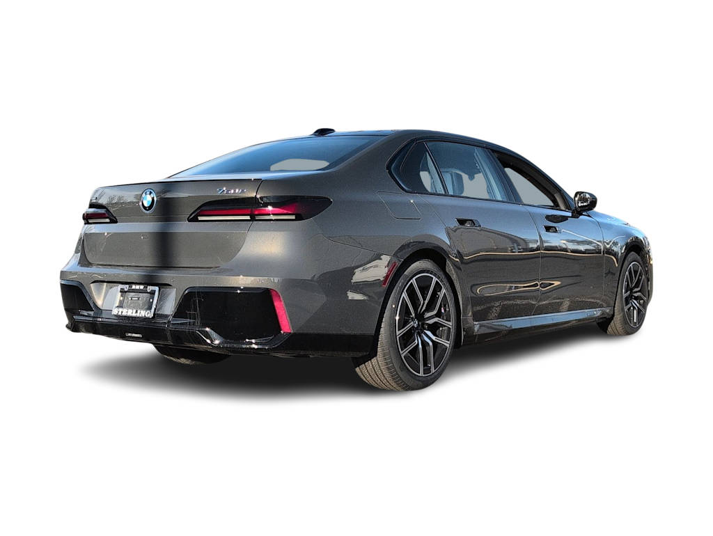 Thumbnail: 2026 BMW 7 Series - 24