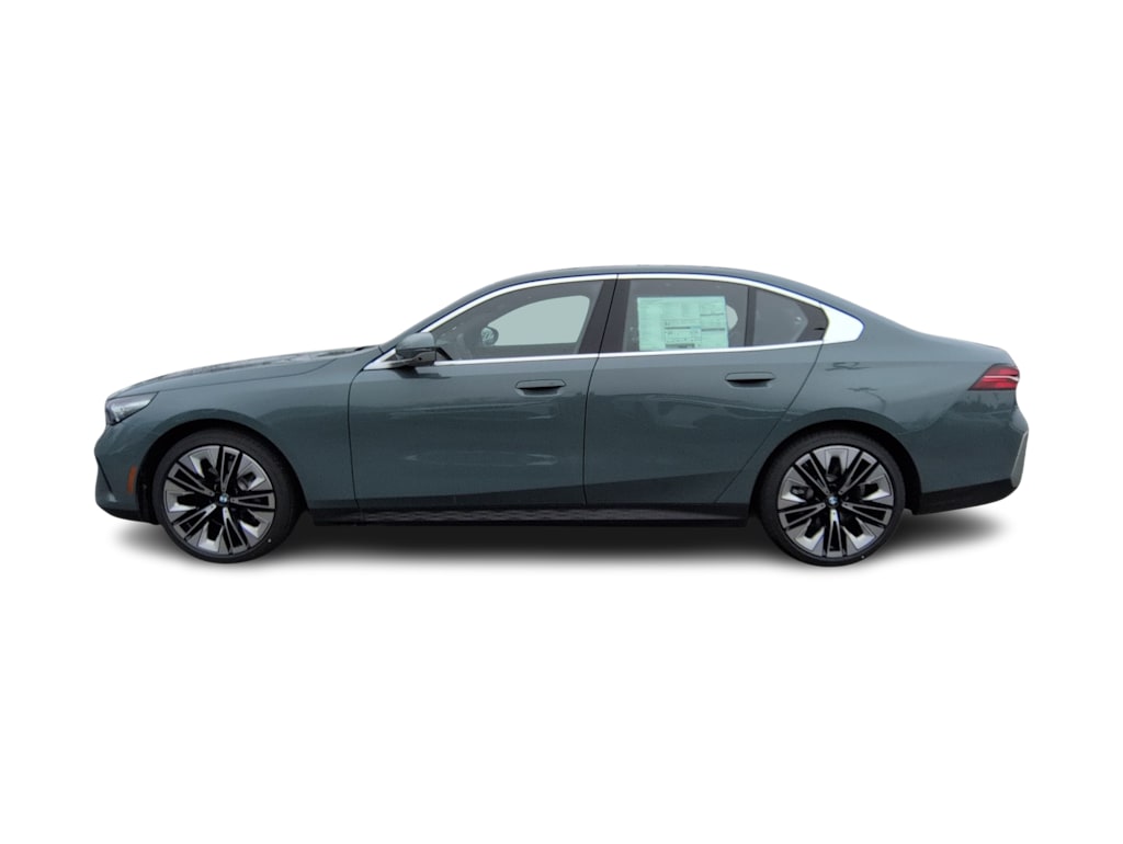 Thumbnail: 2026 BMW 5 Series - 3