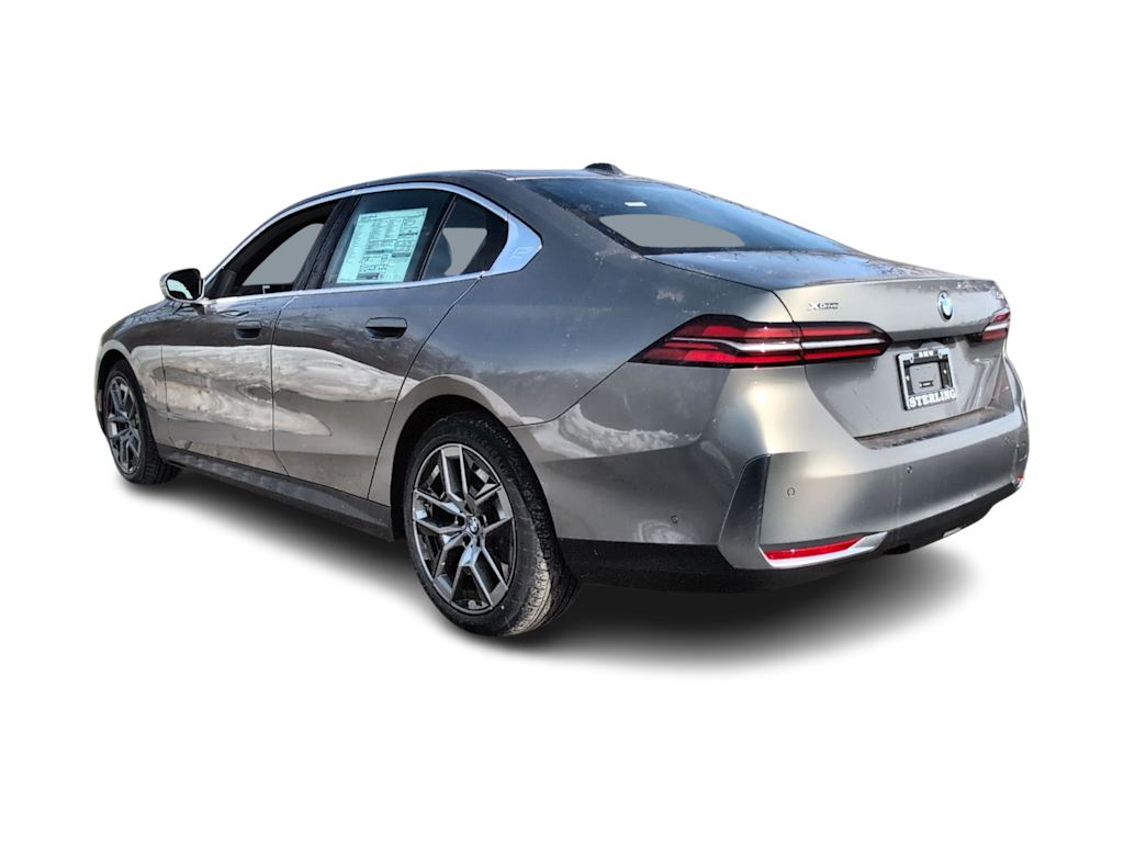 Thumbnail: 2026 BMW 5 Series - 4