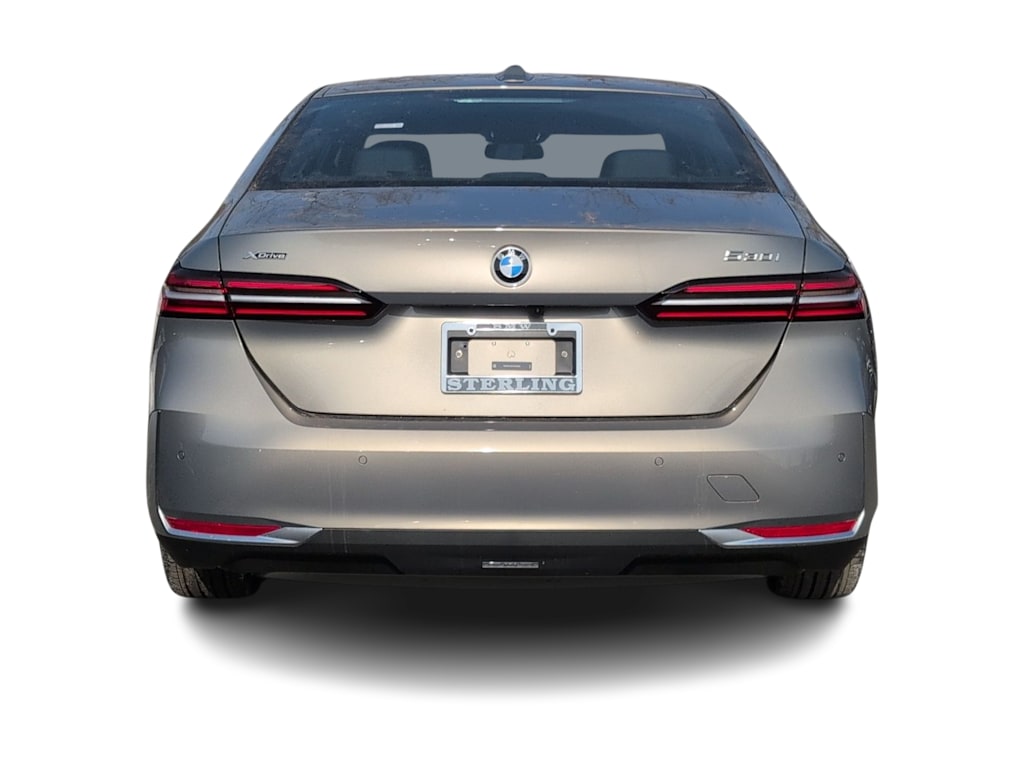 Thumbnail: 2026 BMW 5 Series - 5