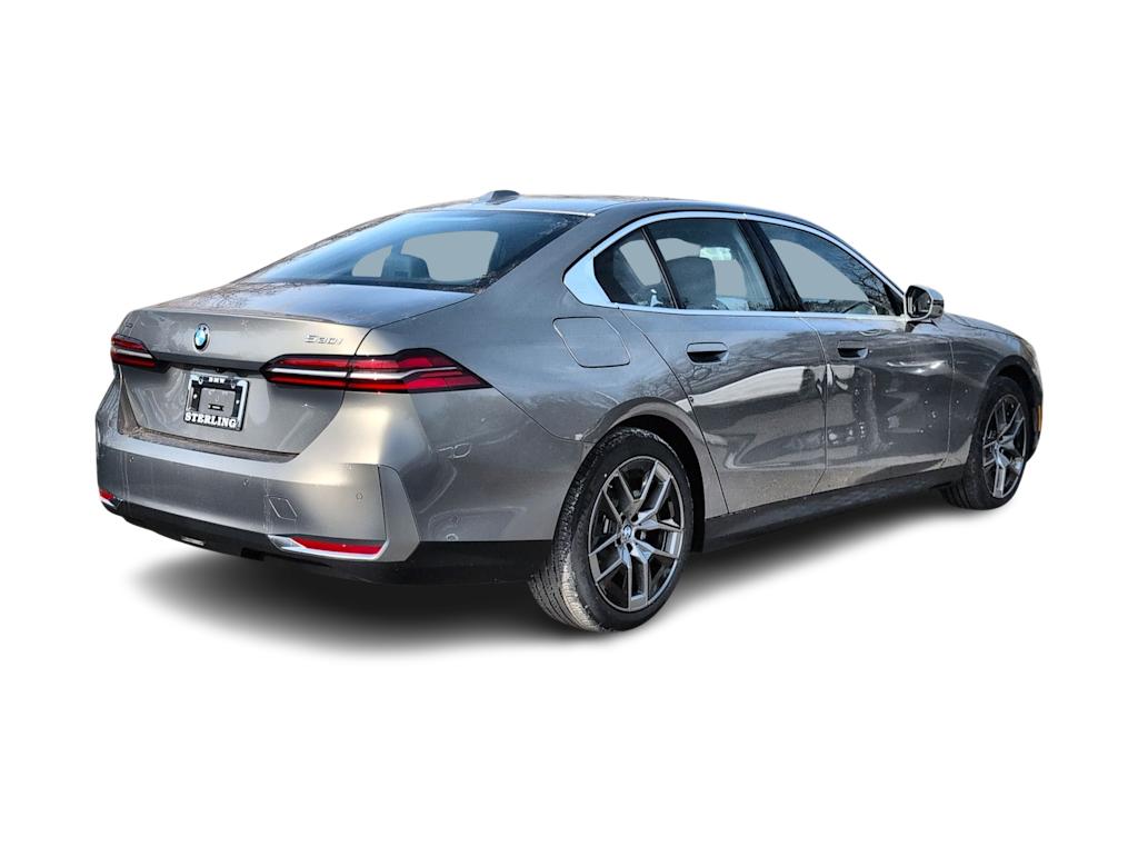 Thumbnail: 2026 BMW 5 Series - 20