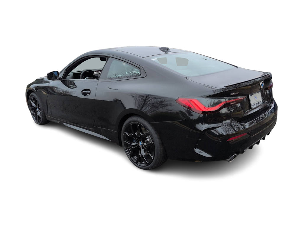 Thumbnail: 2026 BMW 4 Series - 4
