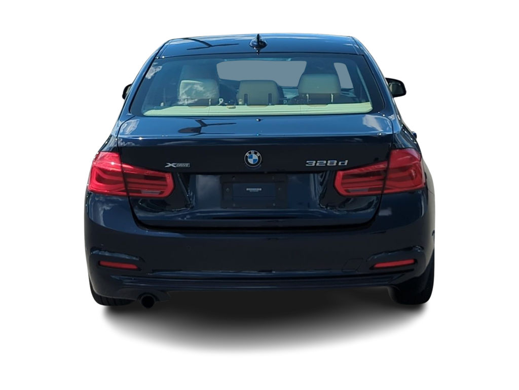 Thumbnail: 2016 BMW 3 Series - 5