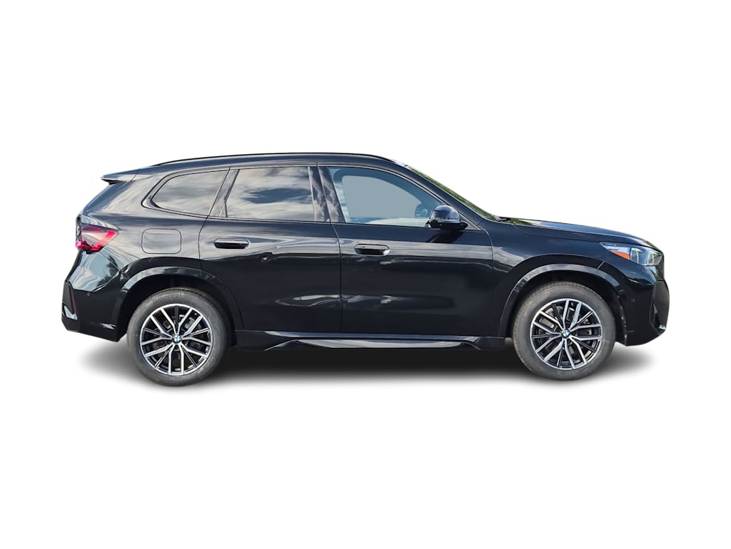 Thumbnail: 2023 BMW X1 - 22