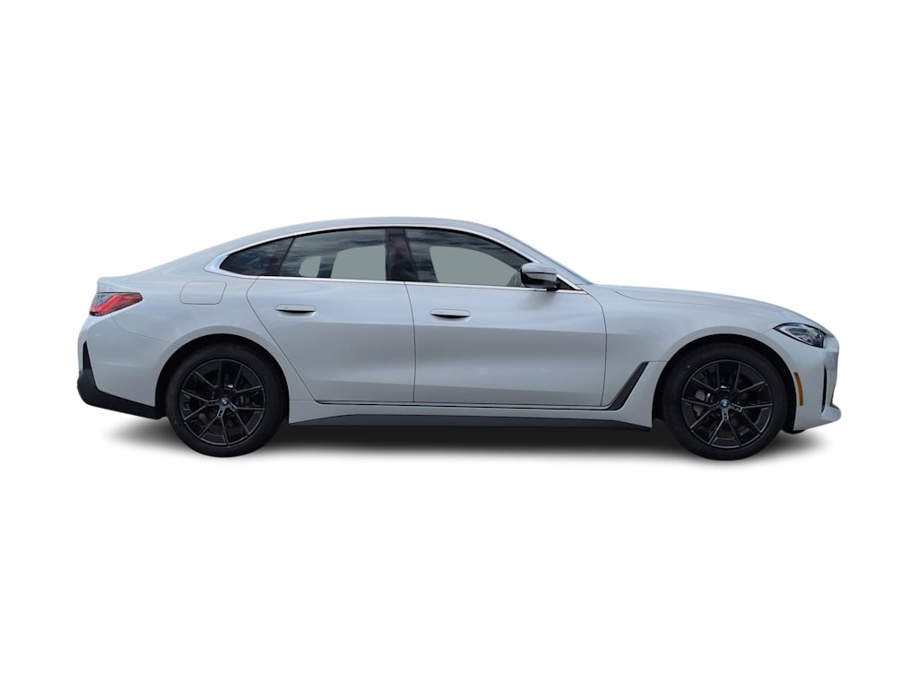 Thumbnail: 2023 BMW i4 - 24
