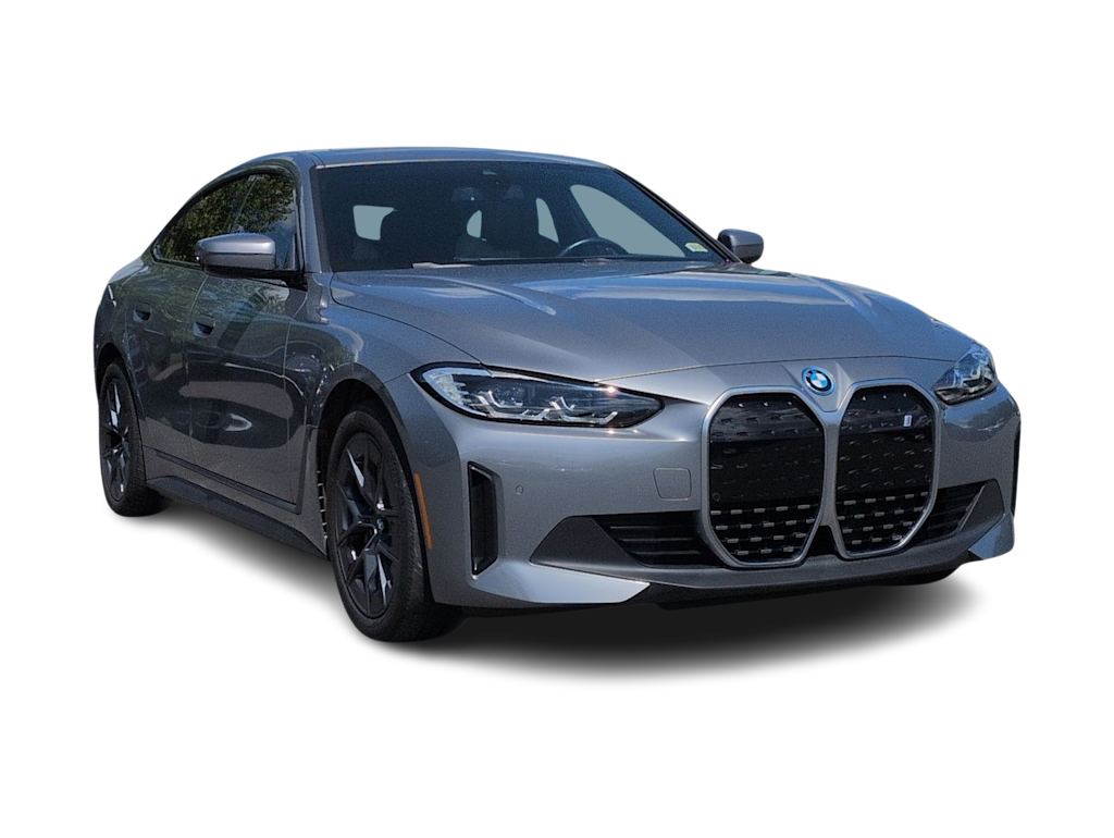 Thumbnail: 2023 BMW i4 - 21