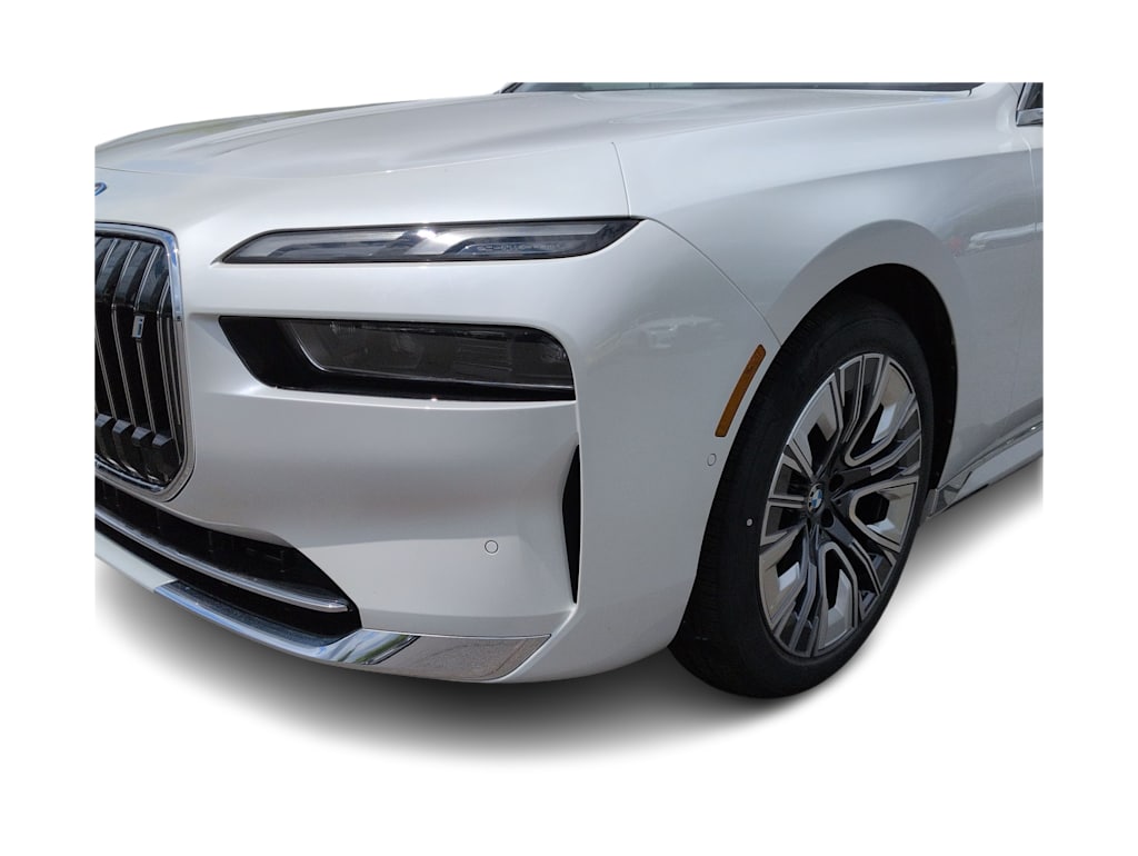 Thumbnail: 2025 BMW i7 - 25