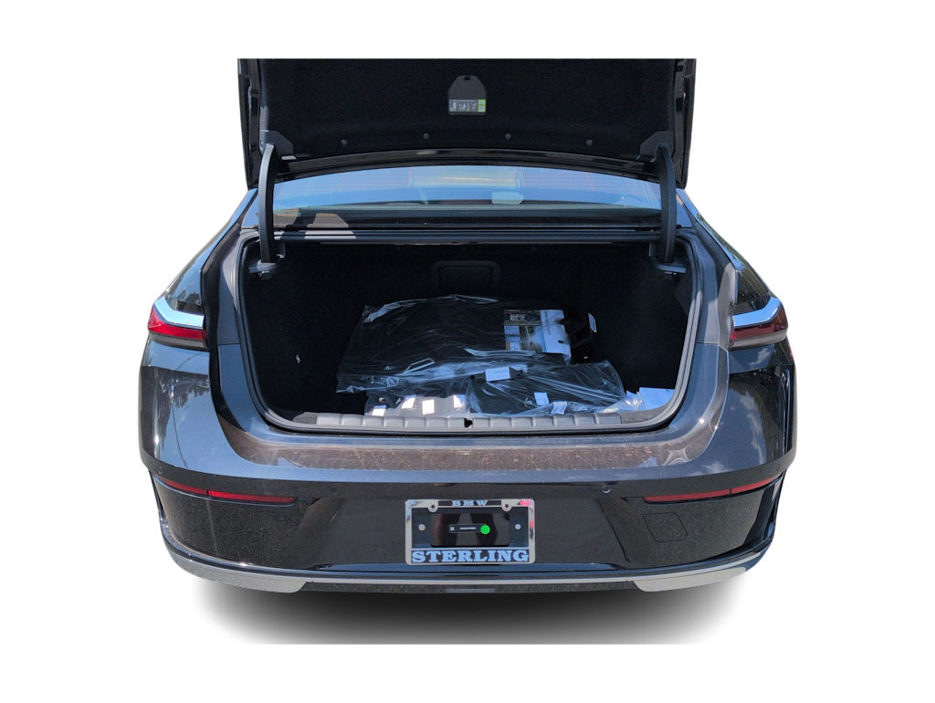 Thumbnail: 2026 BMW i7 - 16