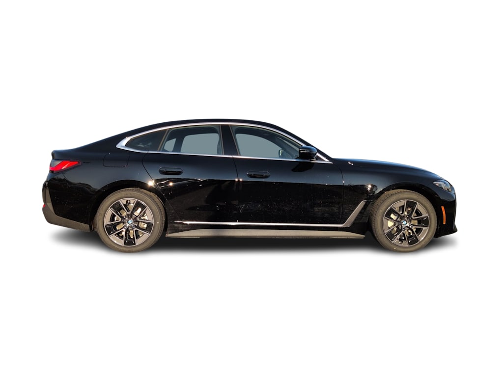 Thumbnail: 2026 BMW i4 - 22