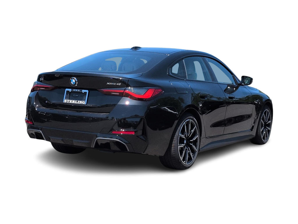 Thumbnail: 2026 BMW i4 - 22