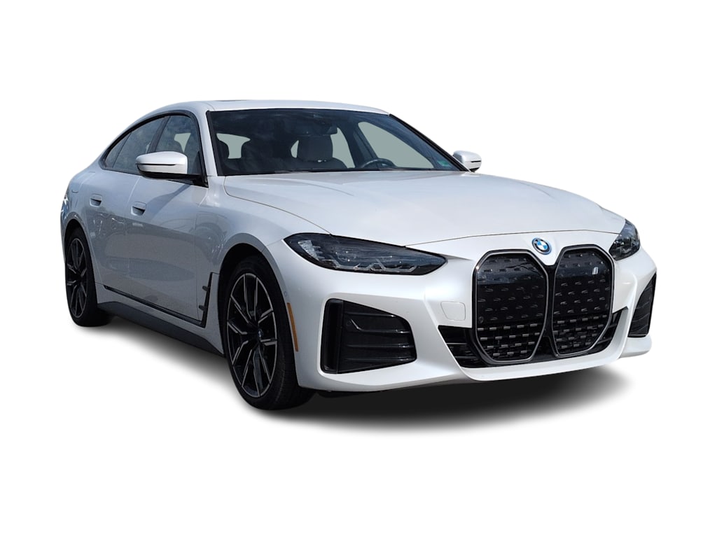 Thumbnail: 2022 BMW i4 - 21