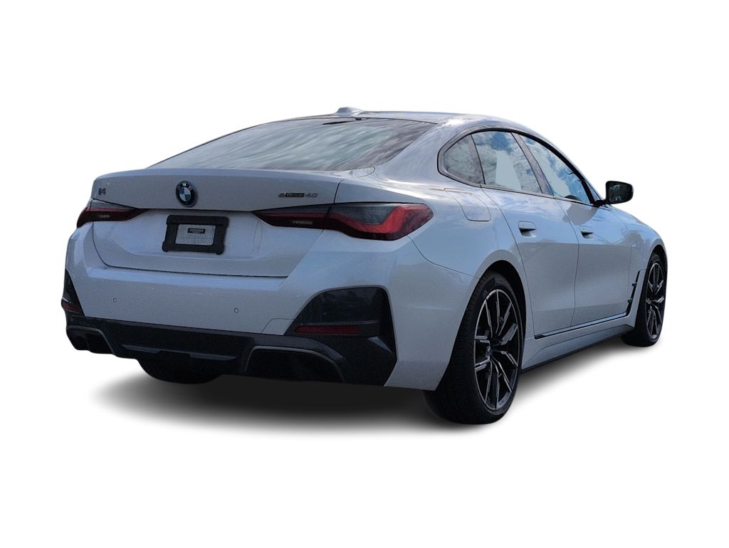 Thumbnail: 2022 BMW i4 - 23