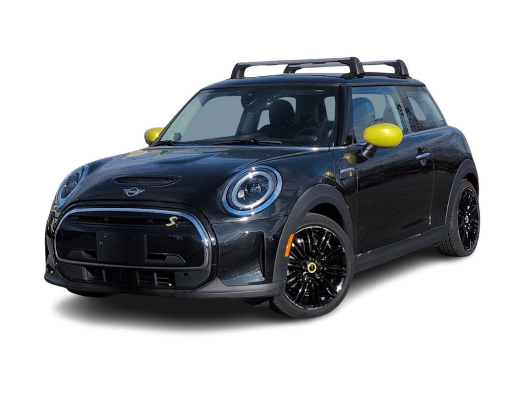 Used 2024 MINI Hardtop 2 Door SE with VIN WMW13DJ02R2U55013 for sale in Waukesha, WI