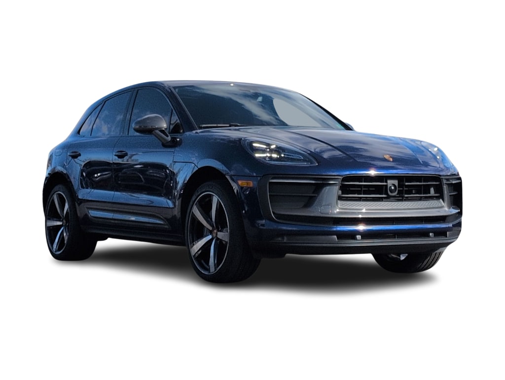 Thumbnail: 2023 Porsche Macan - 21
