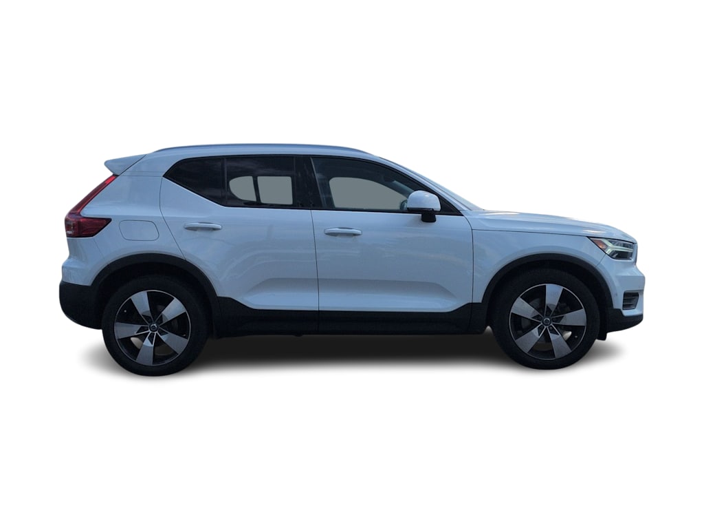 Thumbnail: 2019 Volvo XC40 - 25