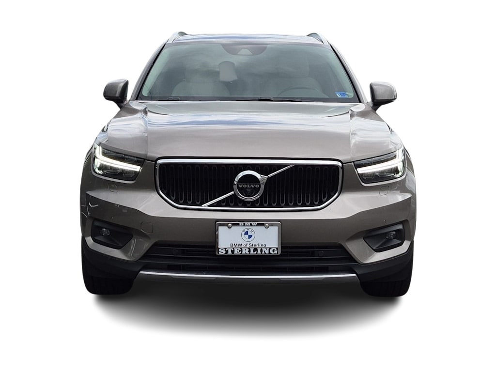 Thumbnail: 2022 Volvo XC40 - 6