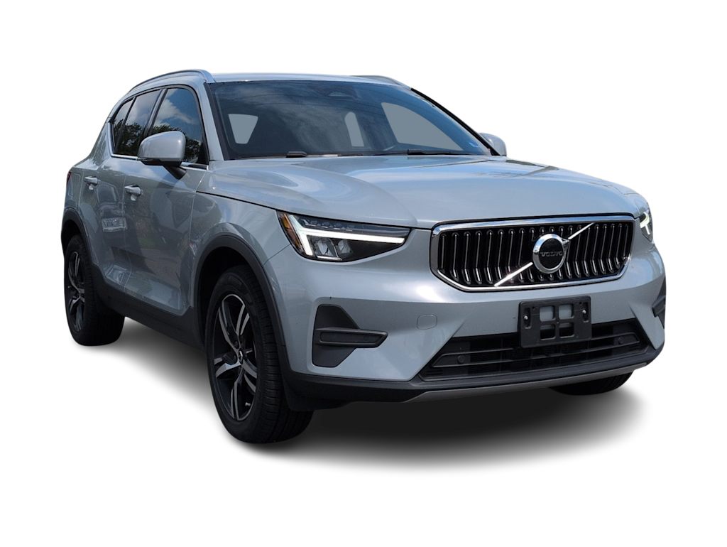 Thumbnail: 2024 Volvo XC40 - 21
