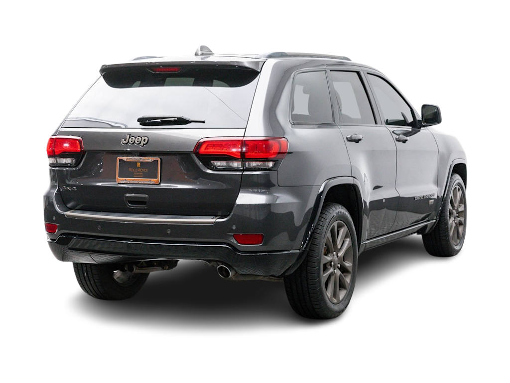 Thumbnail: 2016 Jeep Grand Cherokee - 23