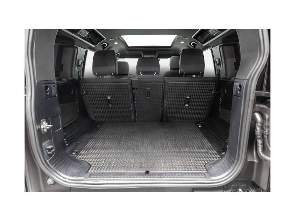Thumbnail: 2025 Land Rover Defender - 25