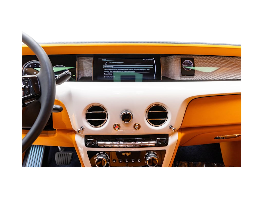 Thumbnail: 2023 Rolls-Royce Phantom - 24