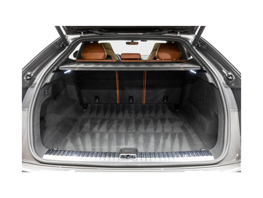 Thumbnail: 2022 Lamborghini Urus - 17